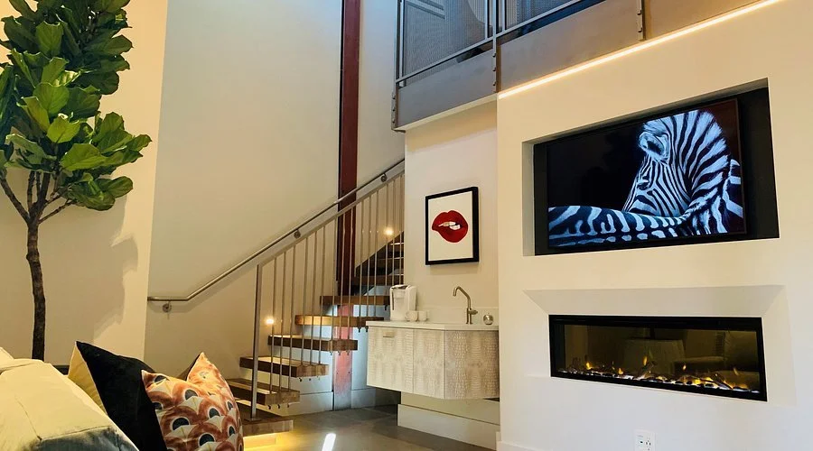 R Inn Napa modern interior